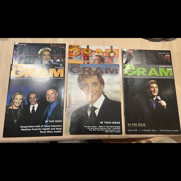 Barry Manilow fan club newsletters, Set of 16 from 2000-2006. VG condition. - Picture 2 of 4